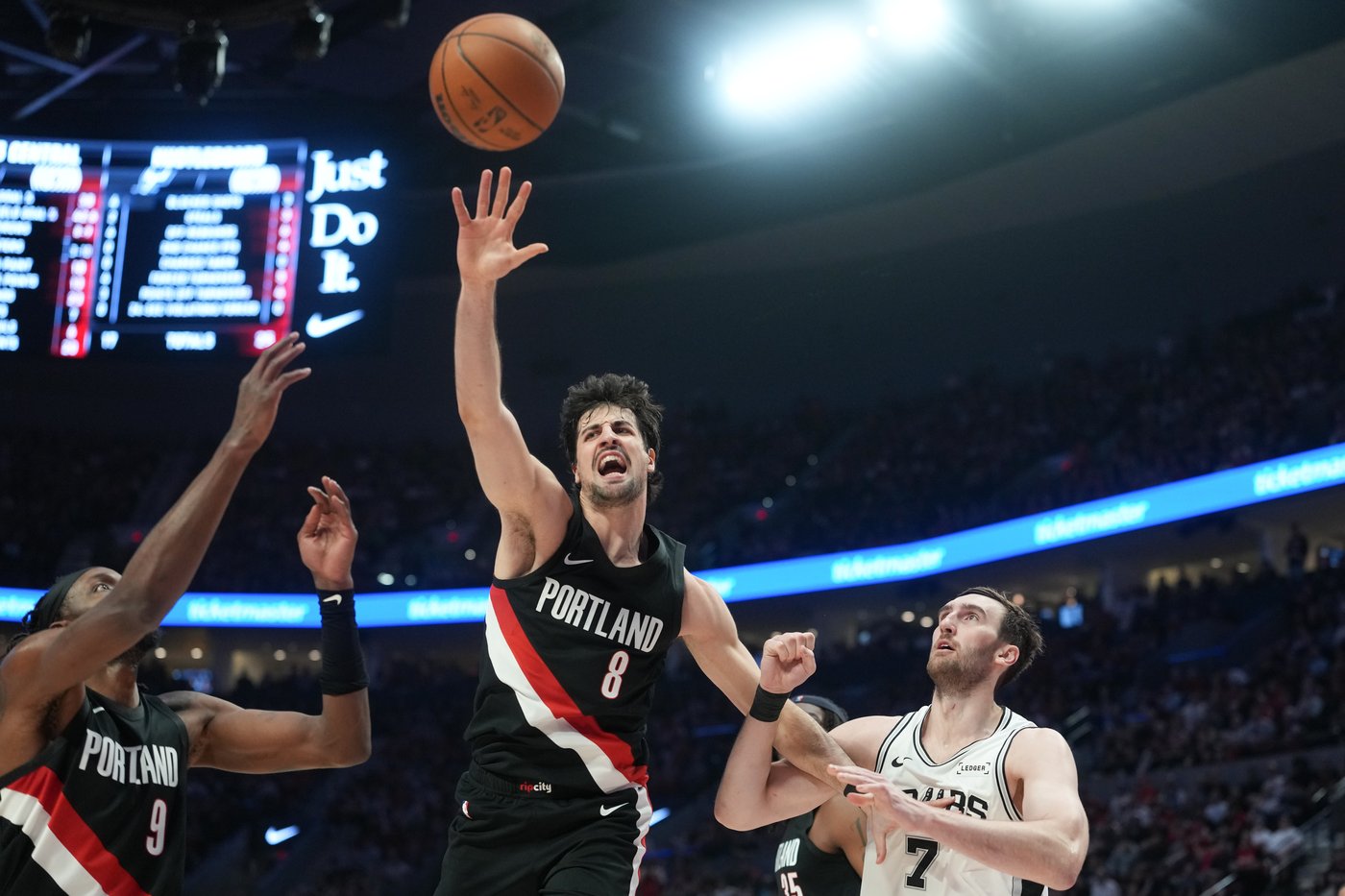 Wembanyama returns from concussion and Spurs beat Blazers 114-93 to take 3-1 series lead | iNFOnews.ca Wembanyama returns from concussion and Spurs beat Blazers 114-93 to take 3-1 series lead | iNFOnews.ca