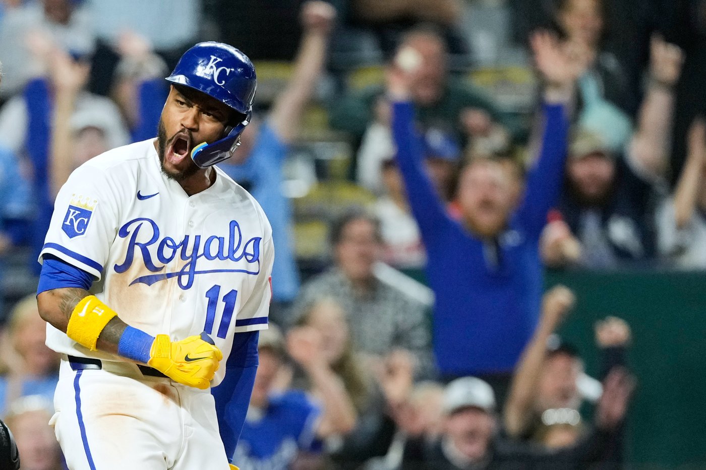 Royals snap 8-game losing streak as Garcia scores on wild pitch for 6-5 win over Orioles | iNFOnews.ca