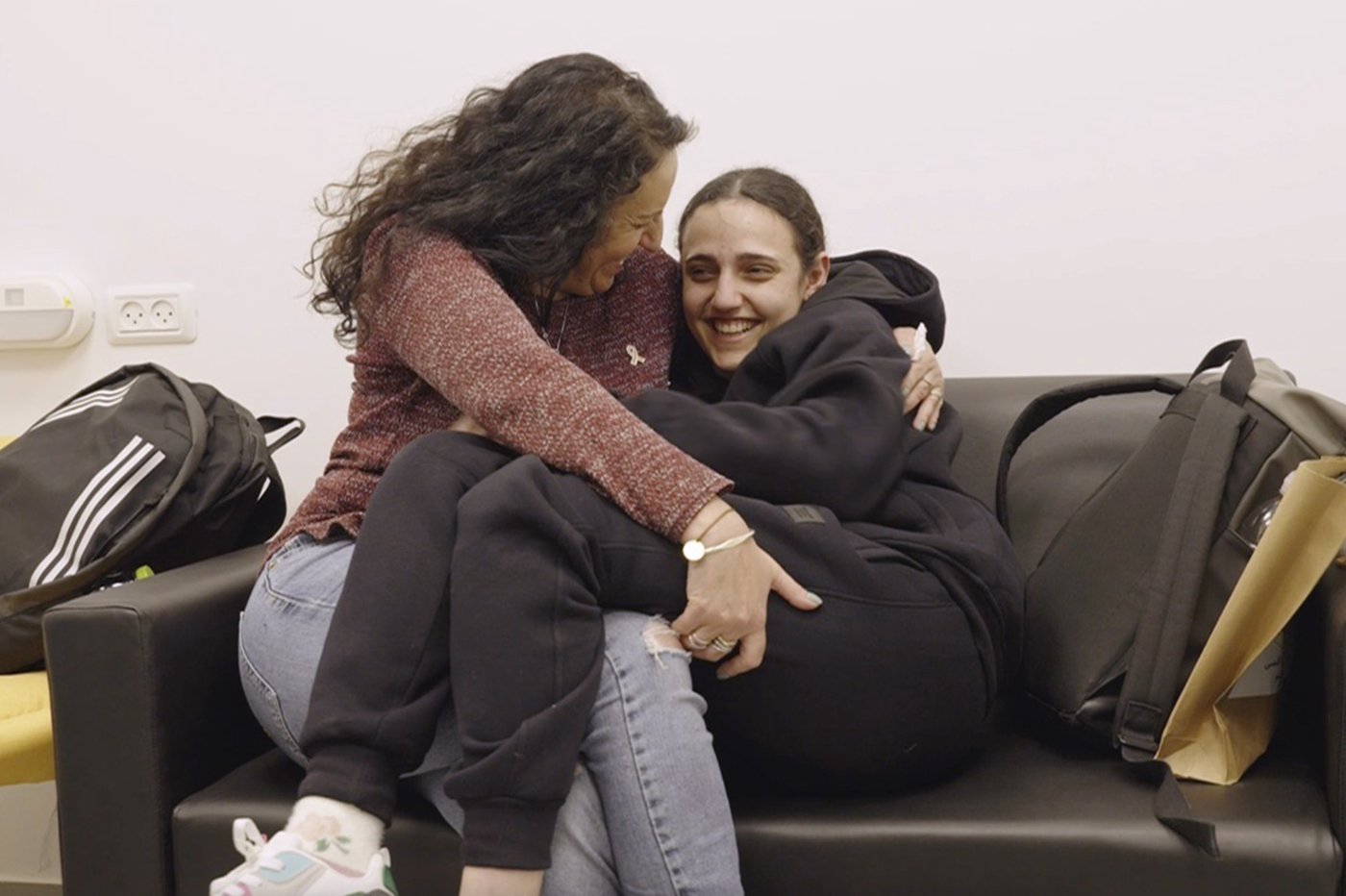 Middle East latest: Released Israeli hostage says she has 'returned to life' | iNFOnews.ca Middle East latest: Released Israeli hostage says she has 'returned to life' | iNFOnews.ca