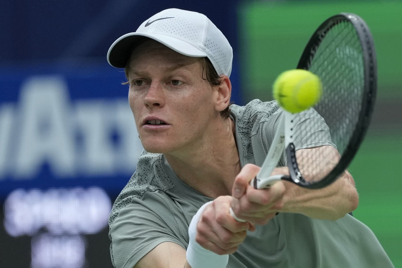 Alcaraz upset by Machac in Shanghai and Sabalenka rallies in Wuhan | iNFOnews.ca Alcaraz upset by Machac in Shanghai and Sabalenka rallies in Wuhan | iNFOnews.ca