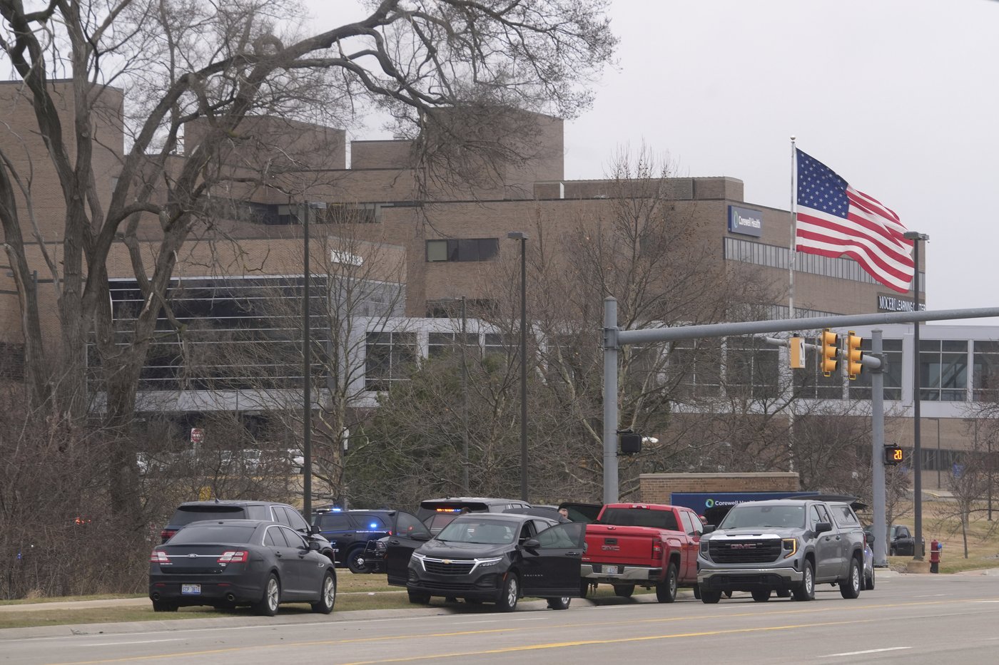 Detroit-area hospital resumes operations after an employee is shot in the parking garage | iNFOnews.ca
