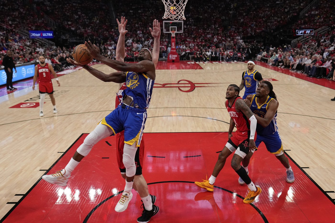 VanVleet and Thompson lead the way as Rockets avoid elimination, routing Warriors 131-116 in Game 5 | iNFOnews.ca