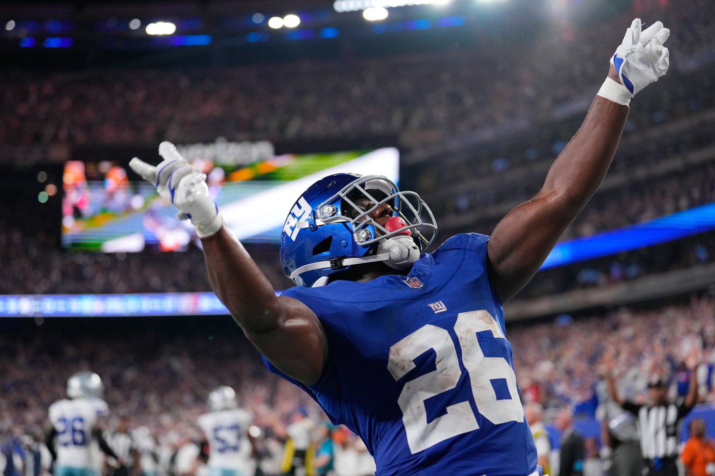 Giants' offense rolls over the Cowboys to give coach John Harbaugh a 28-20 win in his debut | iNFOnews.ca Giants' offense rolls over the Cowboys to give coach John Harbaugh a 28-20 win in his debut | iNFOnews.ca