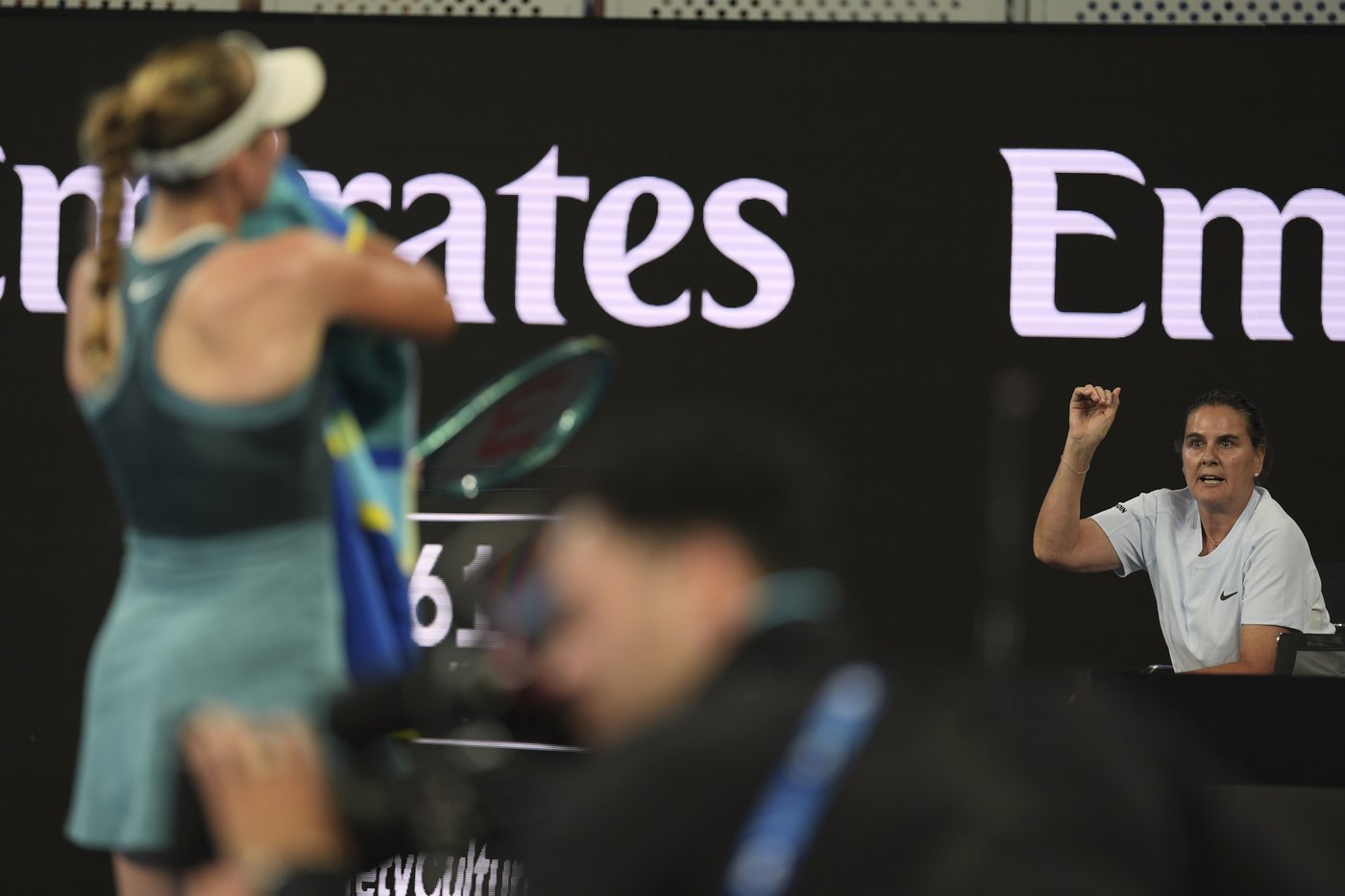 Novak Djokovic and Andy Murray chatted mid-match thanks to the new Australian Open coaches' box | iNFOnews.ca Novak Djokovic and Andy Murray chatted mid-match thanks to the new Australian Open coaches' box | iNFOnews.ca