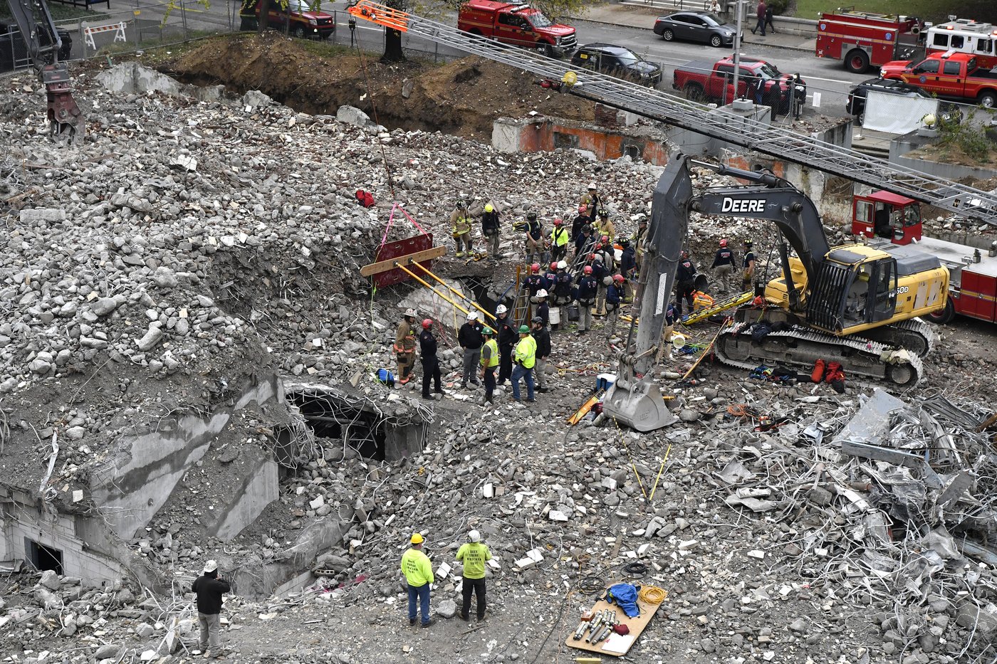 Worker rescued from rubble after construction accident in Kentucky | iNFOnews.ca