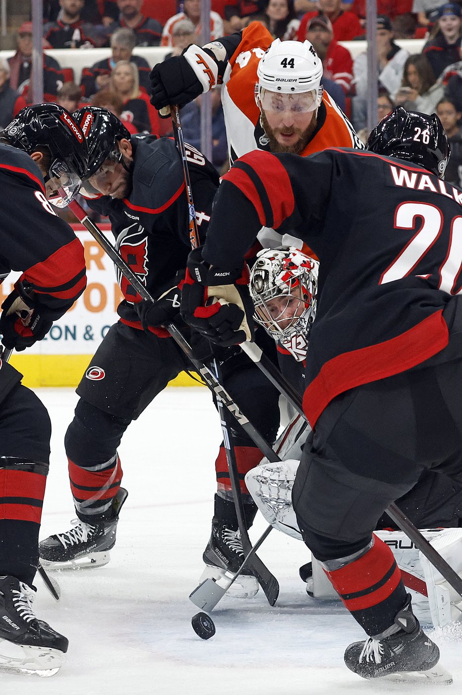 Necas scores go-ahead goal with 29 seconds left, Hurricanes beat Flyers 6-4 | iNFOnews.ca Necas scores go-ahead goal with 29 seconds left, Hurricanes beat Flyers 6-4 | iNFOnews.ca