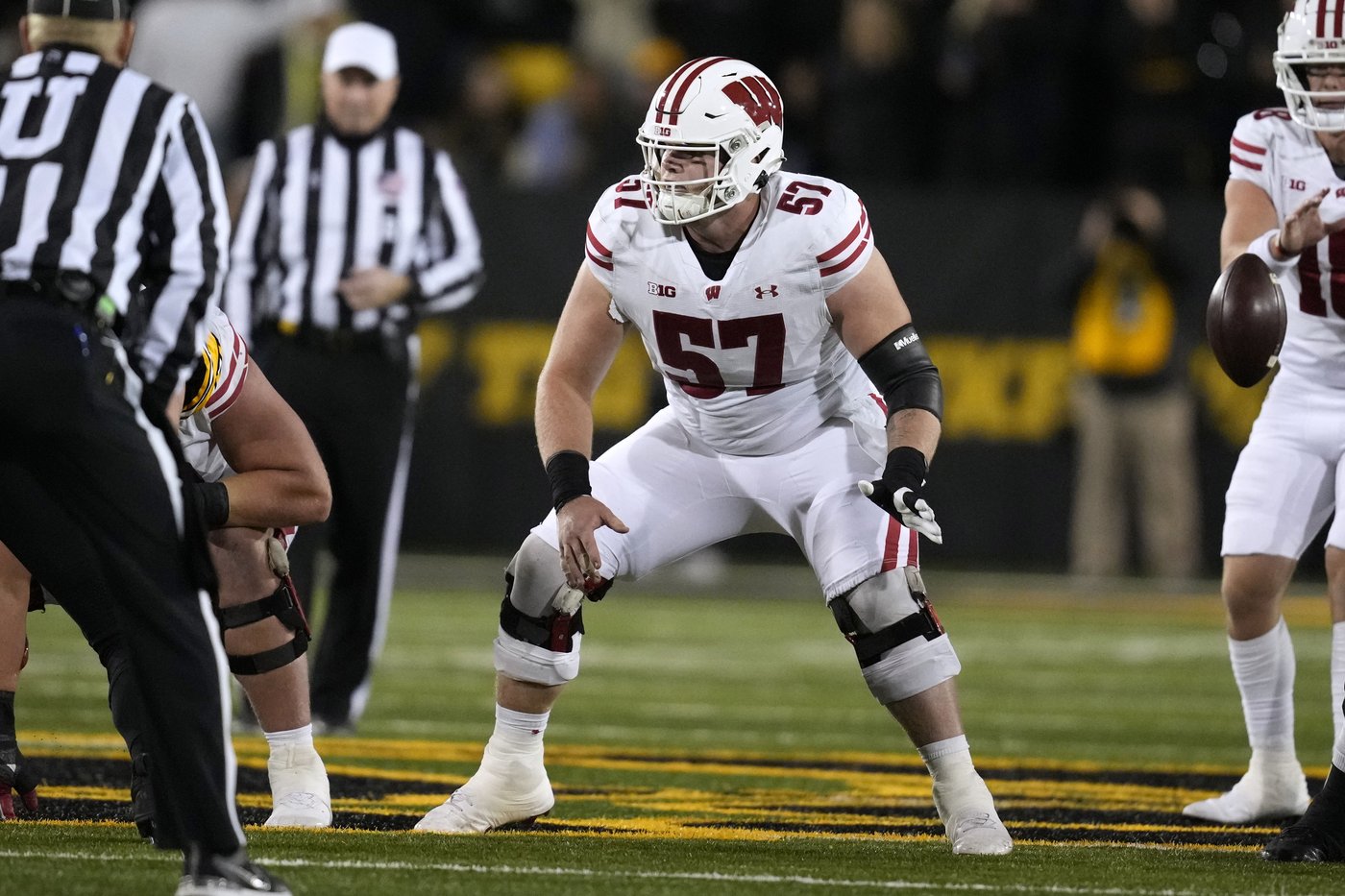 Wisconsin center Jake Renfro listed as week to week after suffering lower-body injury | iNFOnews.ca