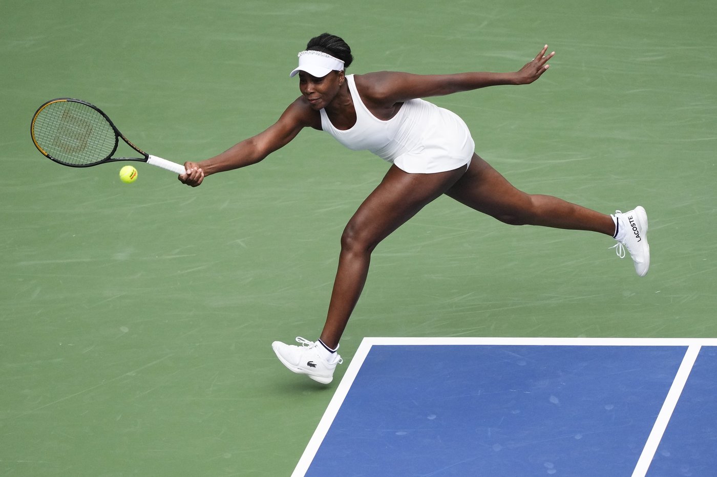 Venus Williams teams with Canada's Fernandez, wins a US Open women's doubles match for the first time since 2014 | iNFOnews.ca Venus Williams teams with Canada's Fernandez, wins a US Open women's doubles match for the first time since 2014 | iNFOnews.ca