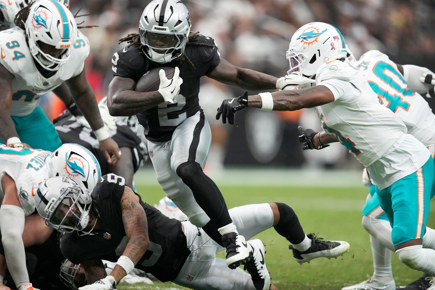 Raiders' Ashton Jeanty puts tough rookie year behind him with big debut in year 2 | iNFOnews.ca Raiders' Ashton Jeanty puts tough rookie year behind him with big debut in year 2 | iNFOnews.ca