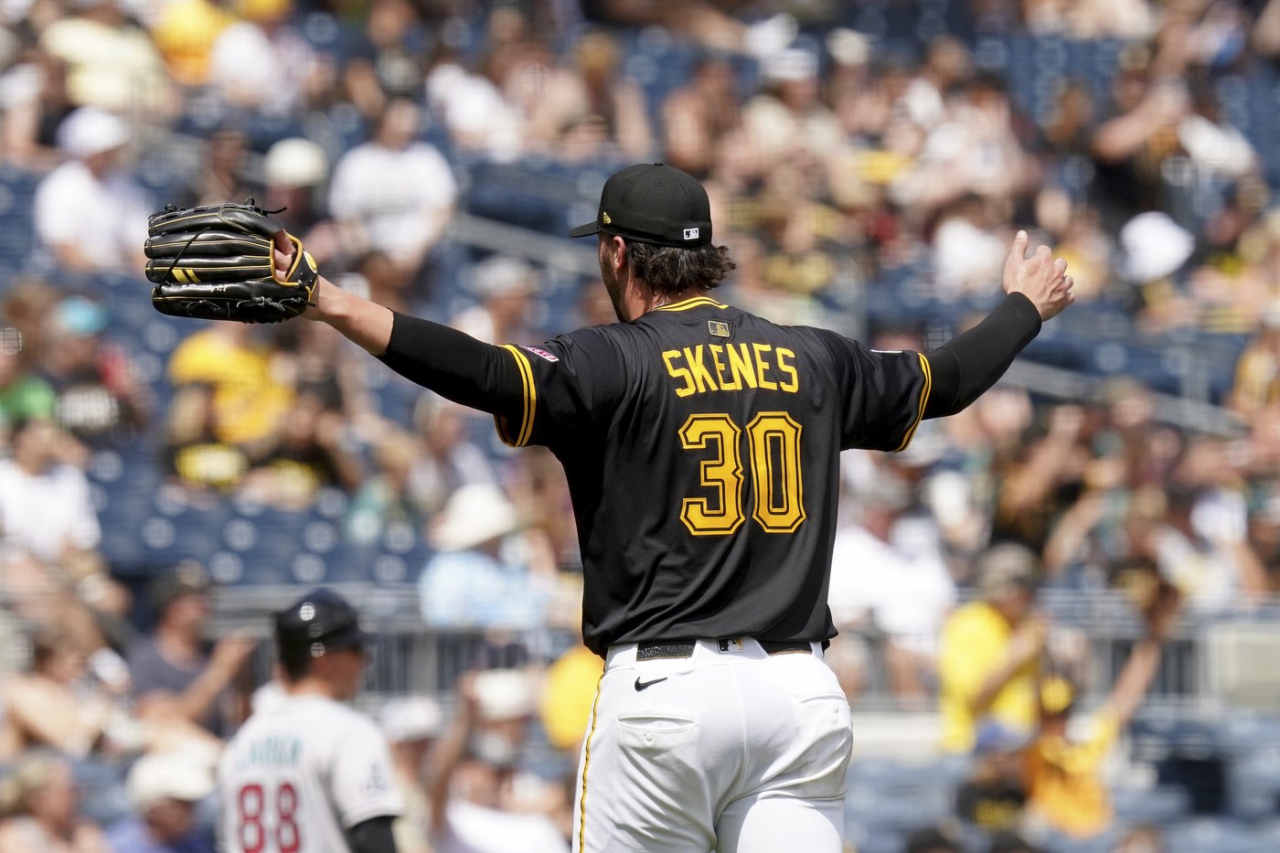 Paul Skenes dominant again, striking out 9 in 6 innings as Pirates blank D-backs 6-0 | iNFOnews.ca