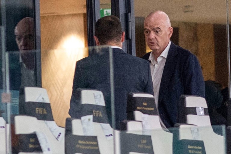 UEFA maintains boycott threat of FIFA competitions after Infantino's crisis meeting | iNFOnews.ca