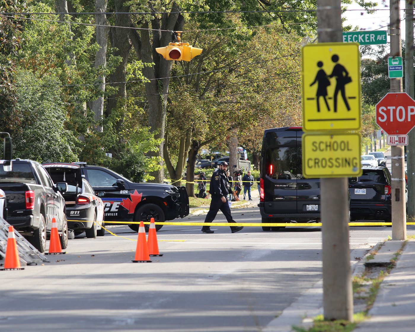 Police officer, man shot in exchange of gunfire near Belleville, Ont., synagogue: SIU | iNFOnews.ca Police officer, man shot in exchange of gunfire near Belleville, Ont., synagogue: SIU | iNFOnews.ca
