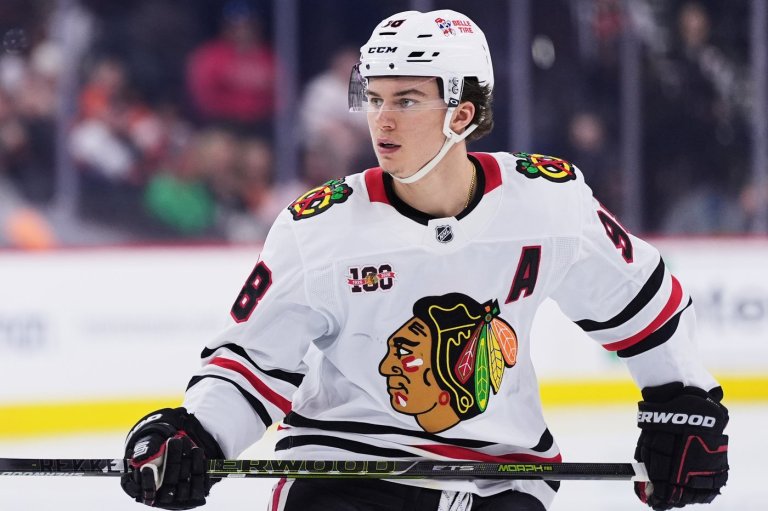 Blackhawks star Connor Bedard to miss start of the season after shoulder surgery | iNFOnews.ca