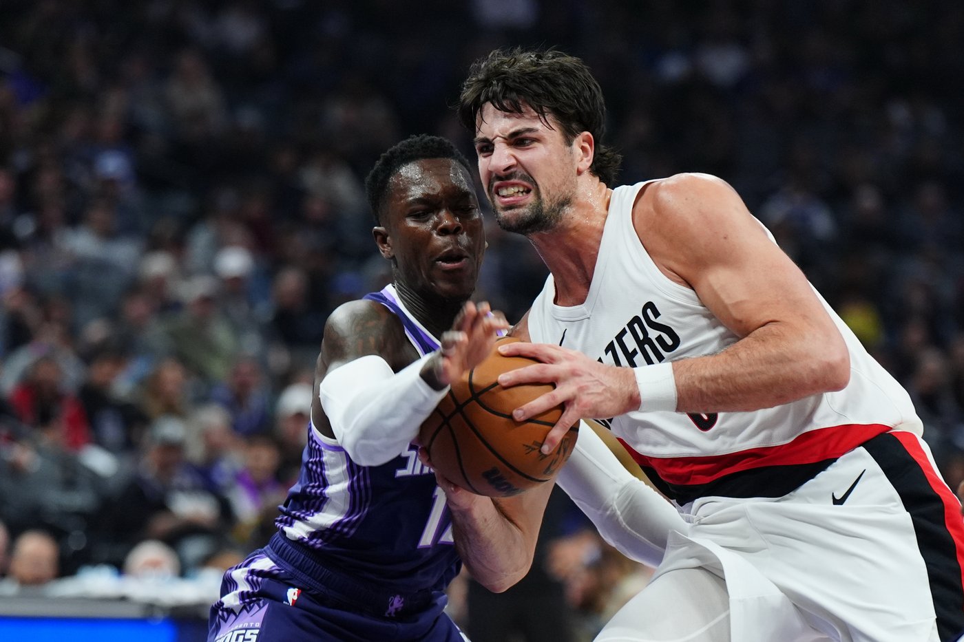 Trail Blazers beats Kings 98-93 to sweep home-and-home series | iNFOnews.ca Trail Blazers beats Kings 98-93 to sweep home-and-home series | iNFOnews.ca
