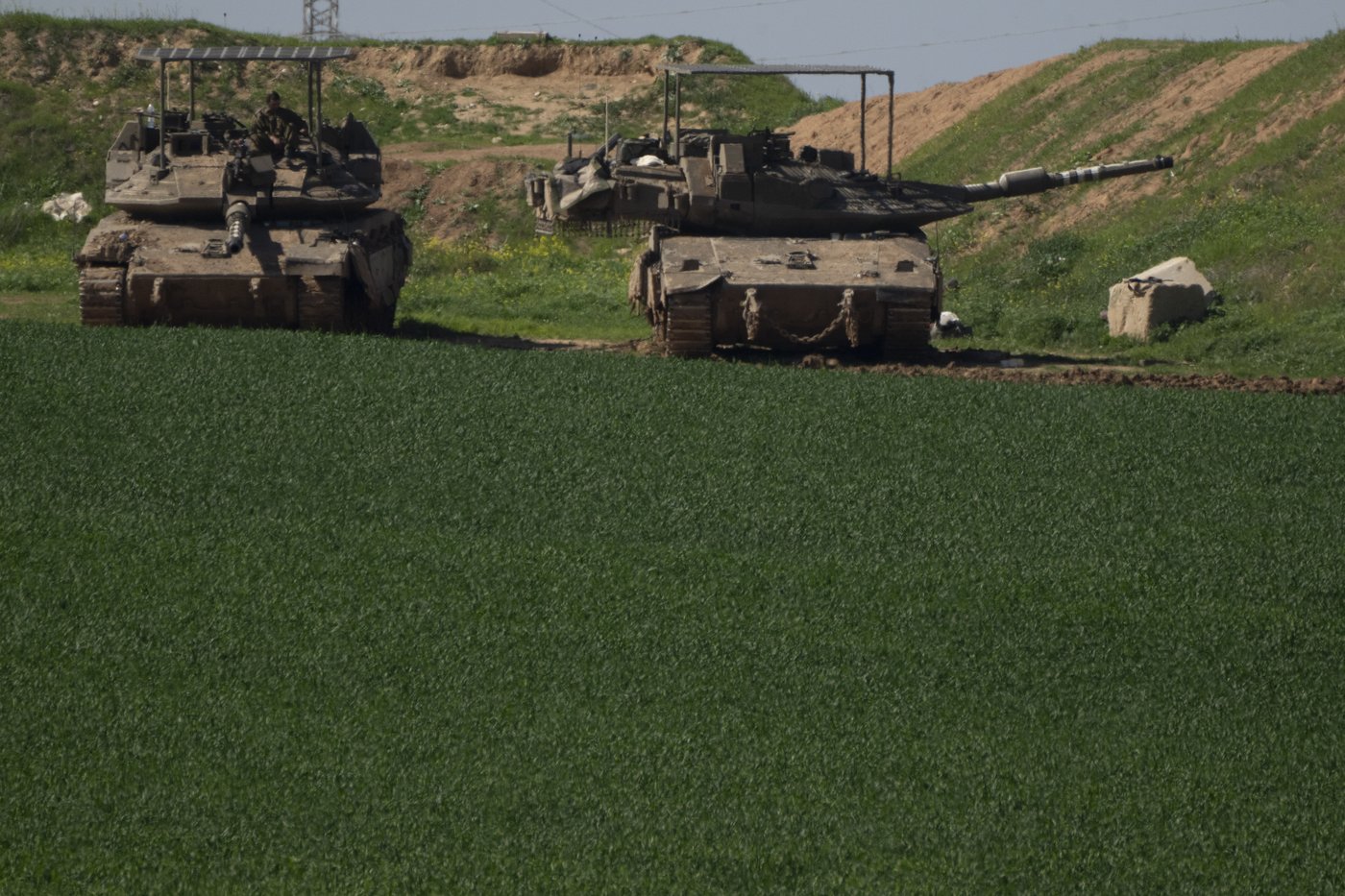 Outrage as Israel cuts off Gaza aid to pressure Hamas to accept new ceasefire proposal | iNFOnews.ca