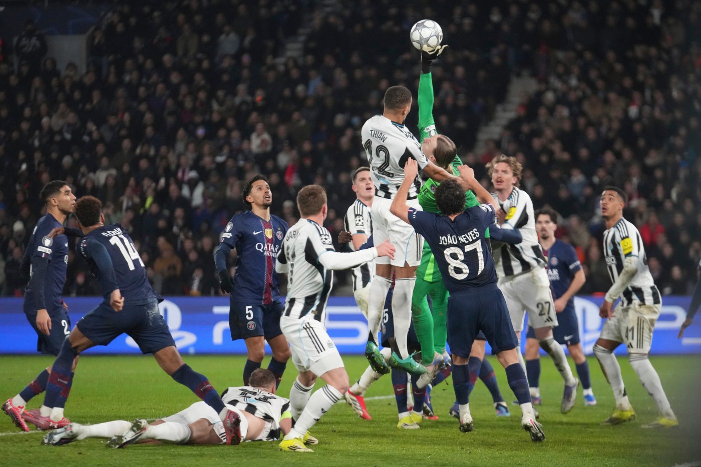 Goalkeeper Safonov fails to impress for PSG in 1-1 draw against Newcastle | iNFOnews.ca Goalkeeper Safonov fails to impress for PSG in 1-1 draw against Newcastle | iNFOnews.ca