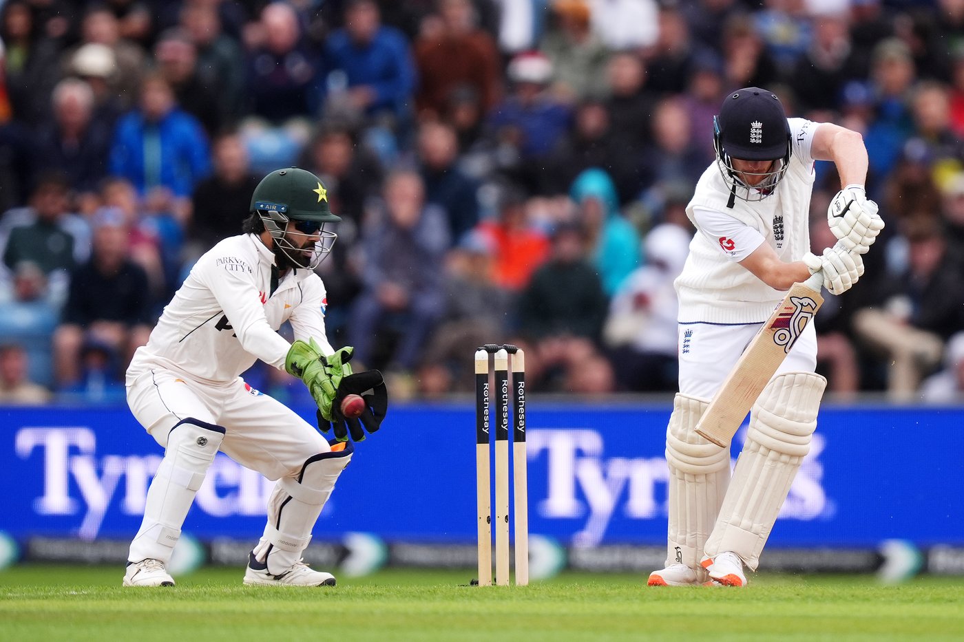 England in charge against Pakistan as Root and Brook hit half-centuries in 366-8 | iNFOnews.ca
