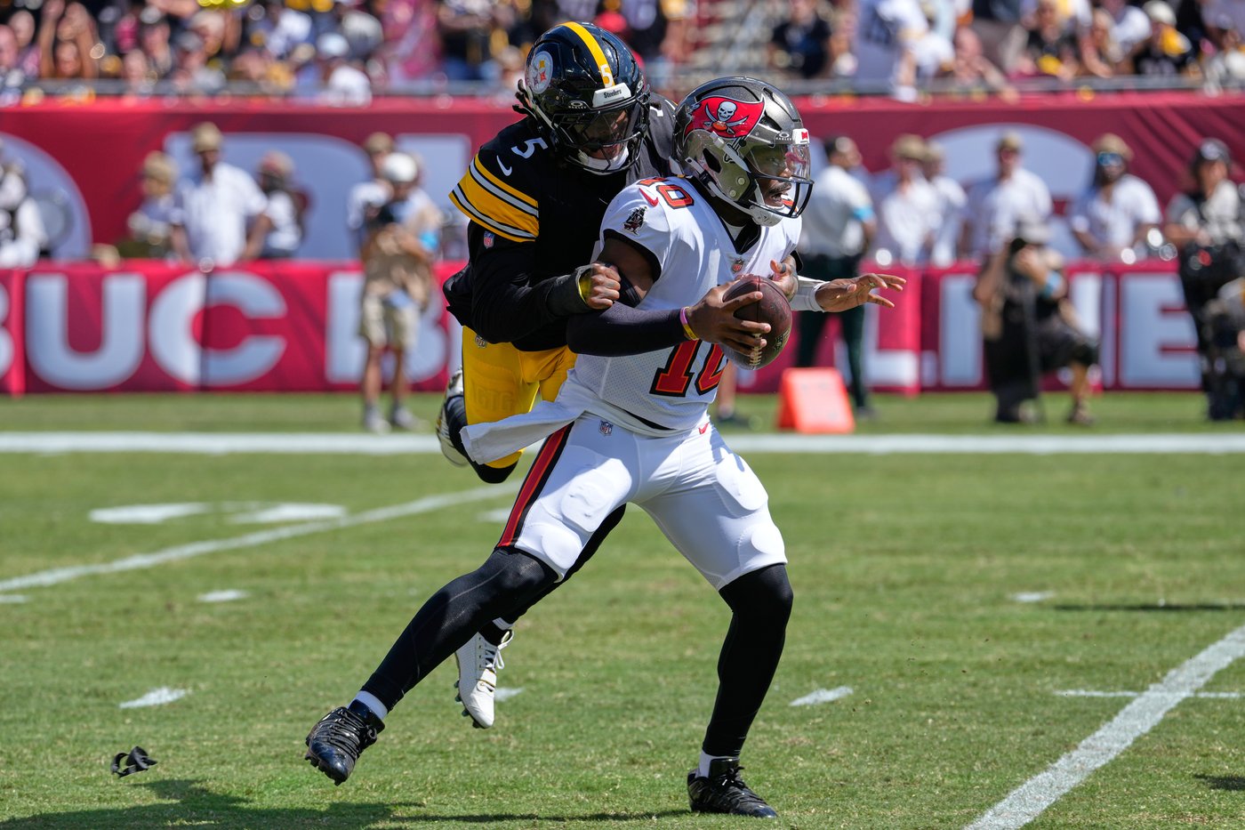Baker Mayfield might not be able to save the Buccaneers' season | iNFOnews.ca Baker Mayfield might not be able to save the Buccaneers' season | iNFOnews.ca