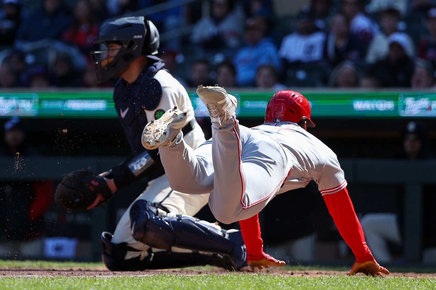 TJ Friedl has 3-run double in 9th, and Reds rally for 7-4 win in 10 for 3-game sweep of Twins | iNFOnews.ca TJ Friedl has 3-run double in 9th, and Reds rally for 7-4 win in 10 for 3-game sweep of Twins | iNFOnews.ca