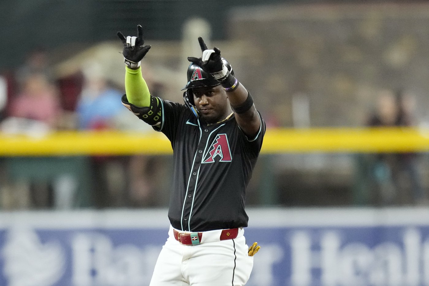 Chapman's inside-the-park HR lifts Giants to 6-3 win, Diamondbacks lose ground in NL playoff race | iNFOnews.ca