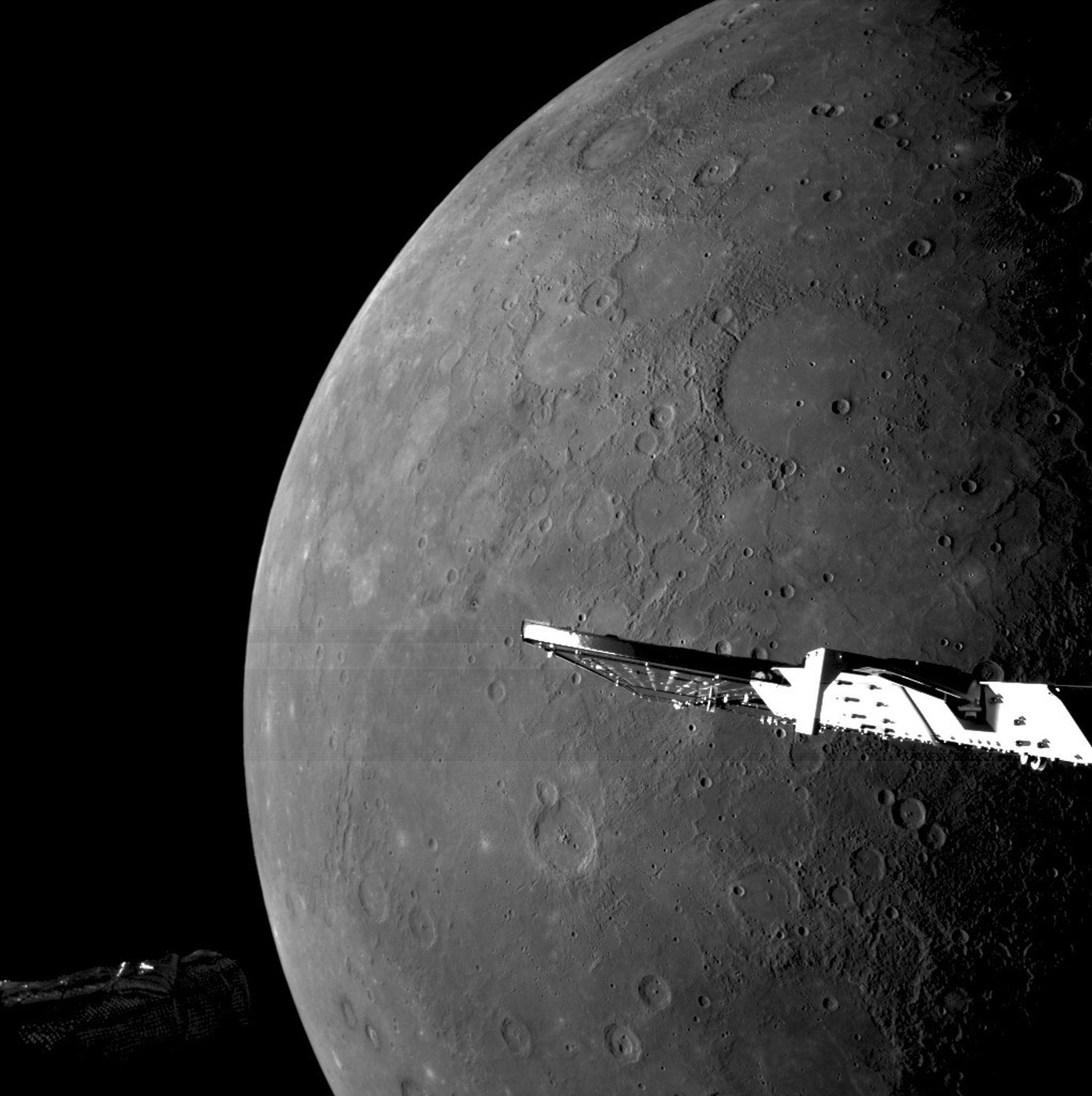 Spacecraft buzzes Mercury's north pole and beams back stunning photos | iNFOnews.ca Spacecraft buzzes Mercury's north pole and beams back stunning photos | iNFOnews.ca