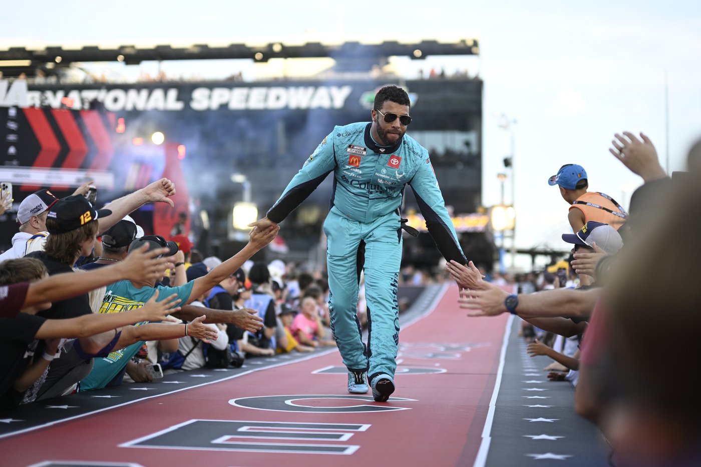NASCAR driver Bubba Wallace signs contract extension with Jordan-owned 23XI Racing | iNFOnews.ca NASCAR driver Bubba Wallace signs contract extension with Jordan-owned 23XI Racing | iNFOnews.ca
