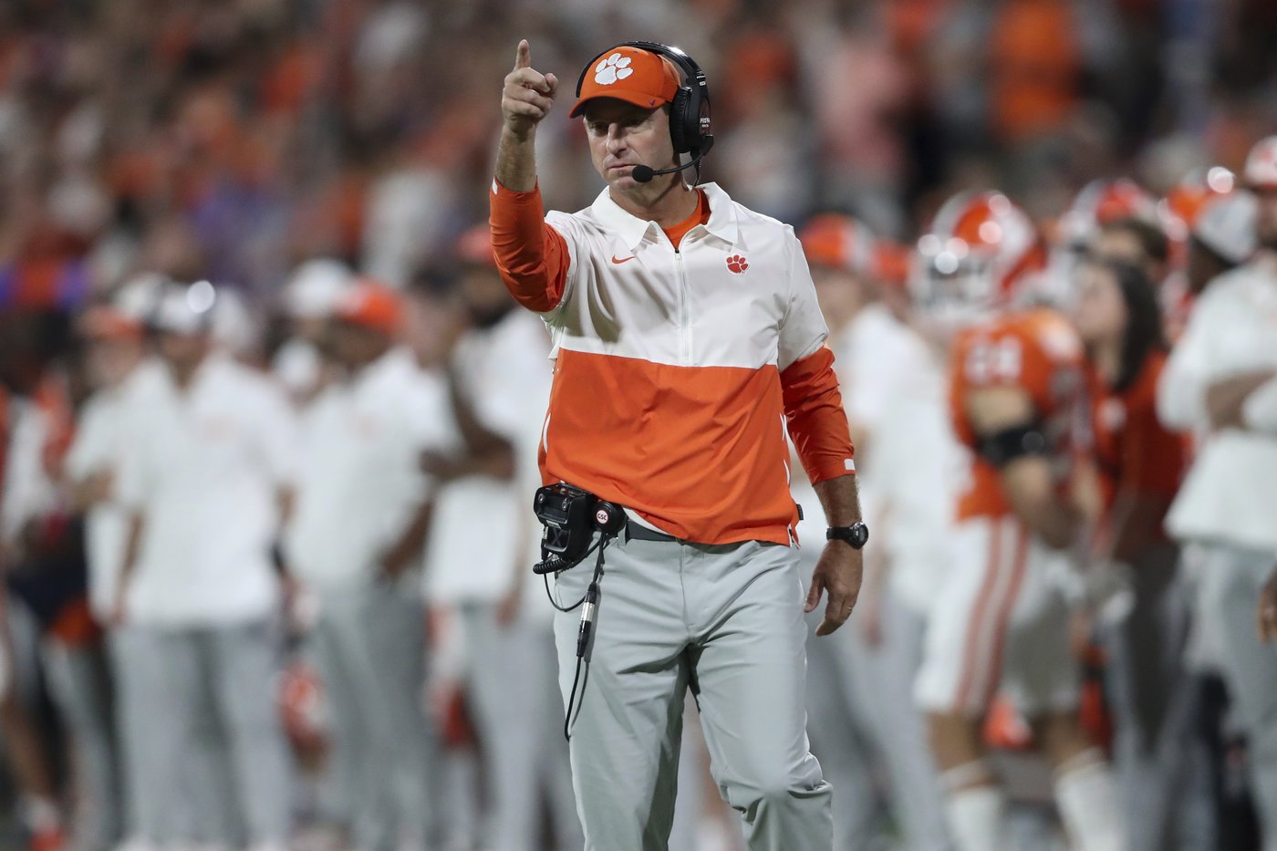 Dabo Swinney seeks ACC-record 174th win, surpassing Bobby Bowden, with victory at Florida St. | iNFOnews.ca