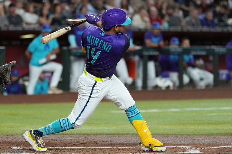 Ildemaro Vargas' 2-run triple highlights rally that pushes the Diamondbacks past Reds 5-3 | iNFOnews.ca