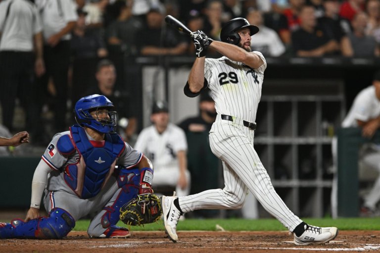 White Sox rookie Tristan Peters hits a home run in 5th straight game, tying franchise mark | iNFOnews.ca