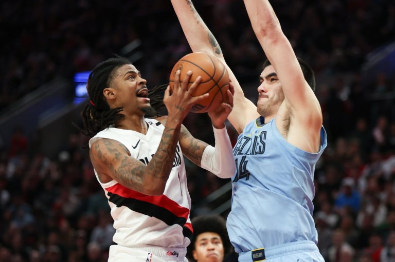 Ja Morant could miss a month after straining left hamstring in Blazers' loss to Grizzlies | iNFOnews.ca