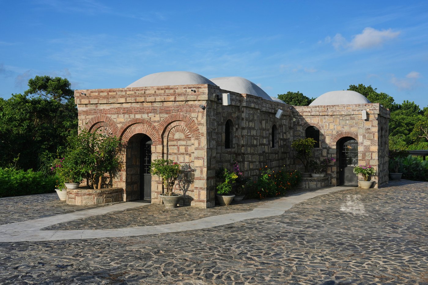 Replica of the Virgin Mary’s House draws Catholic devotees in the Philippines | iNFOnews.ca
