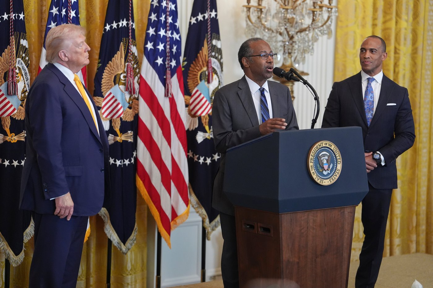 Trump, weeks after backlash over racist post, hosts Black History Month reception | iNFOnews.ca