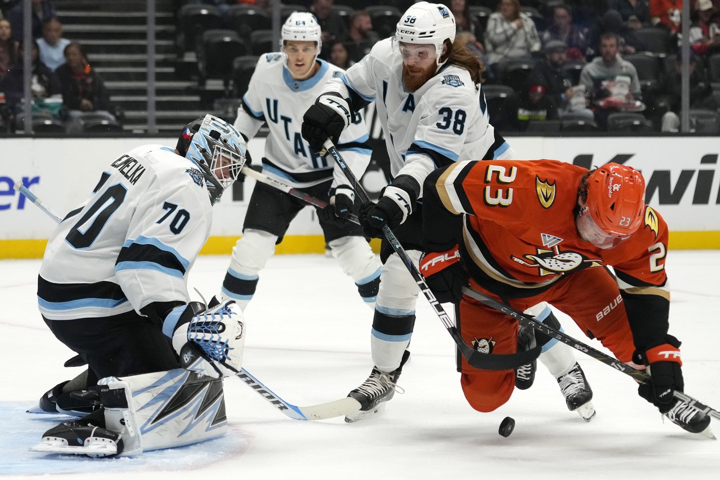 Utah hopes to follow in the steps of other NHL teams that moved and found success | iNFOnews.ca