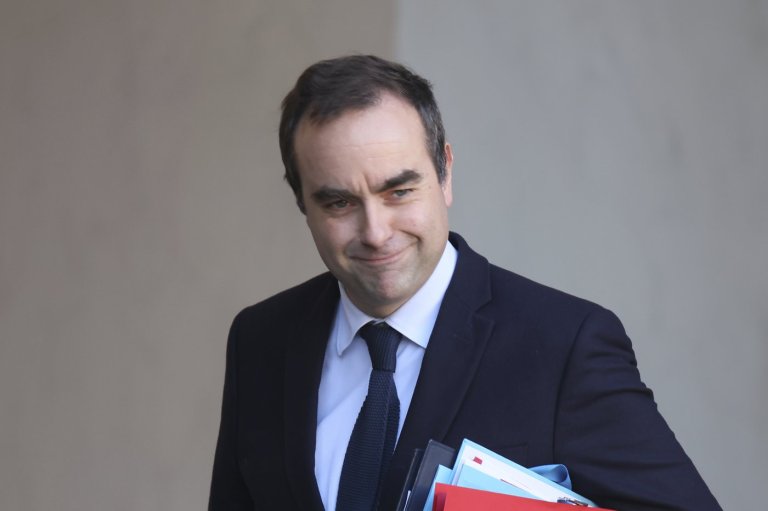 Macron appoints Defense Minister Lecornu as France's latest prime minister | iNFOnews.ca