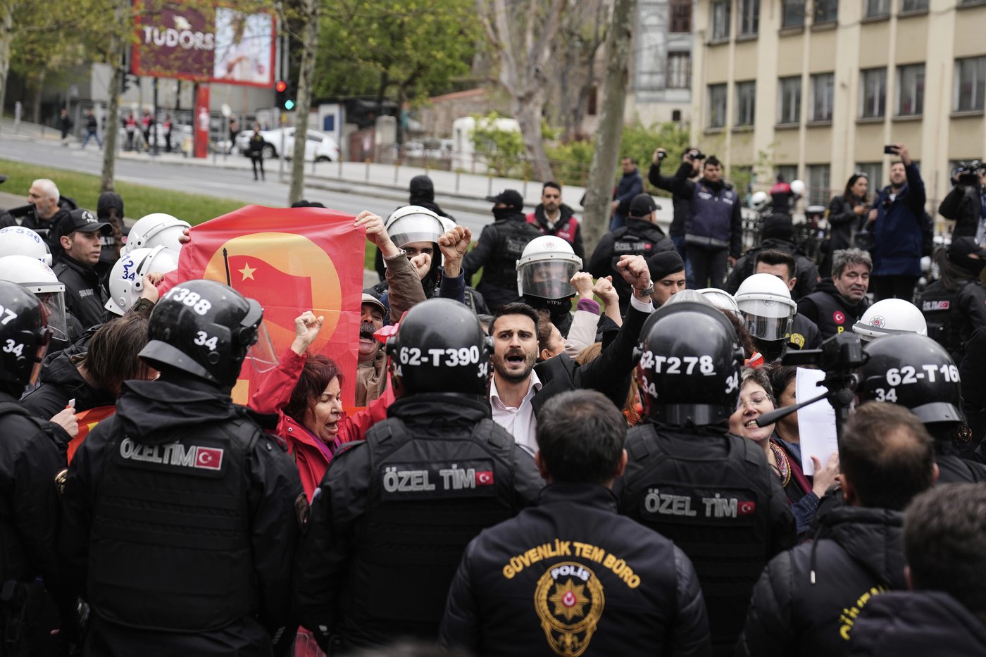 PHOTO COLLECTION: May Day Labor | iNFOnews.ca
