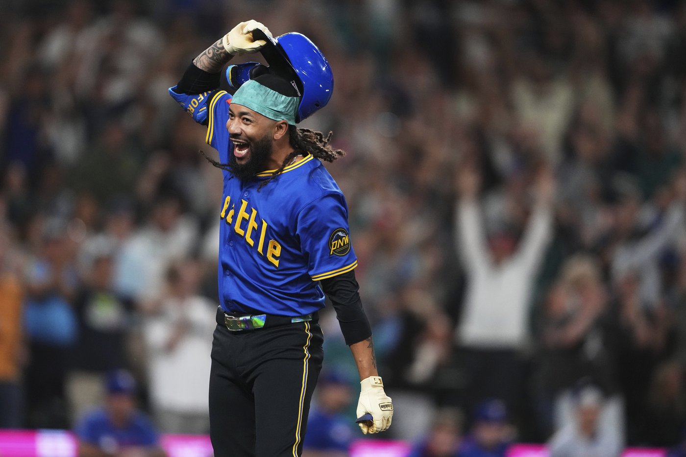 J.P. Crawford hits 2-run homer in 9th to lift the Mariners past the Rangers, 4-3 | iNFOnews.ca