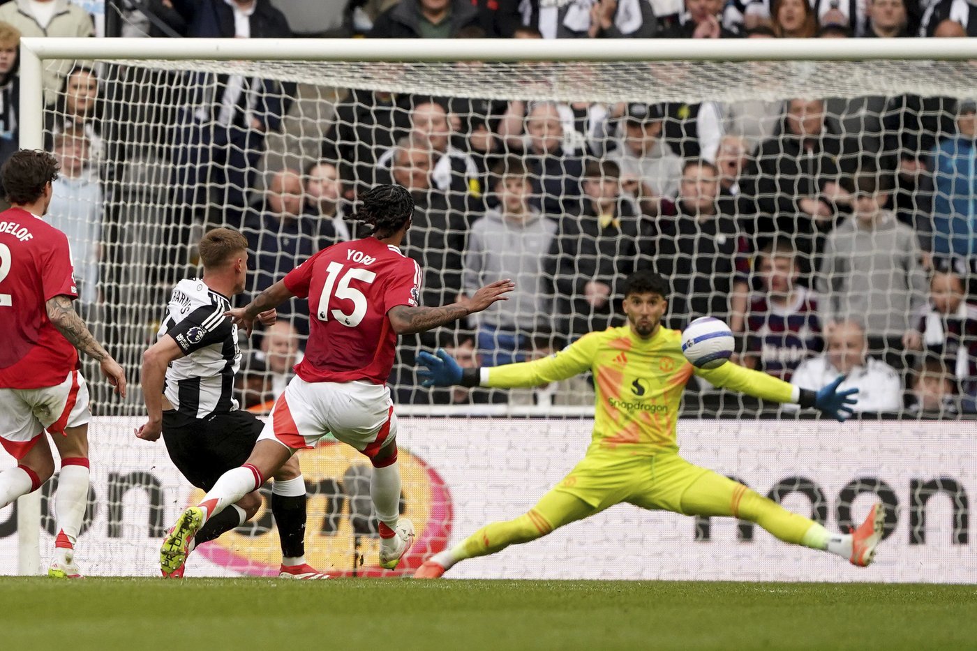 Late Van Dijk goal sees Liverpool move to within six points of the Premier League title | iNFOnews.ca Late Van Dijk goal sees Liverpool move to within six points of the Premier League title | iNFOnews.ca
