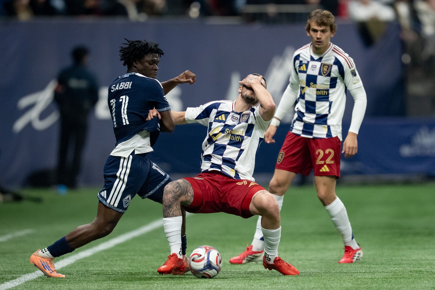 Whitecaps forward Emmanuel Sabbi handed one-game suspension, fine by MLS | iNFOnews.ca