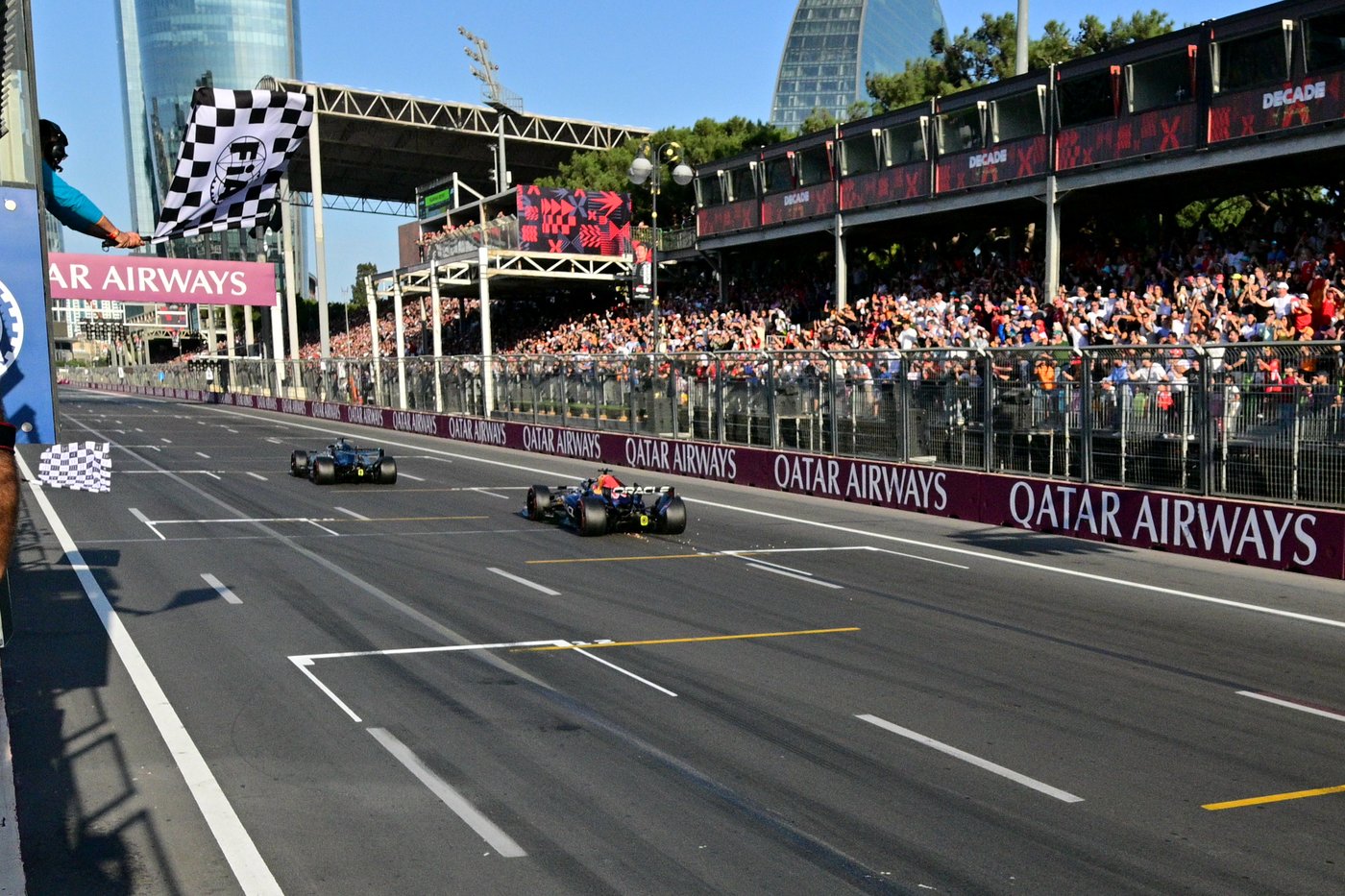 George Russell wins in Azerbaijan to trim Antonelli's F1 lead as Norris crashes out | iNFOnews.ca