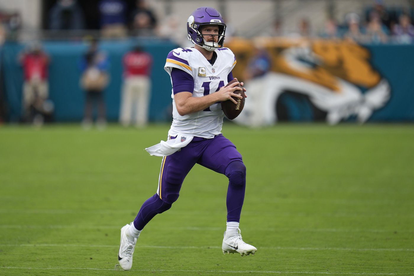 Vikings visit woeful Titans, looking to stay perfect against AFC this season | iNFOnews.ca Vikings visit woeful Titans, looking to stay perfect against AFC this season | iNFOnews.ca