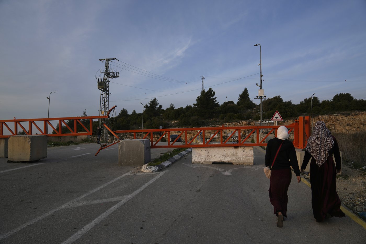 More Israeli checkpoints are slicing up the West Bank | iNFOnews.ca