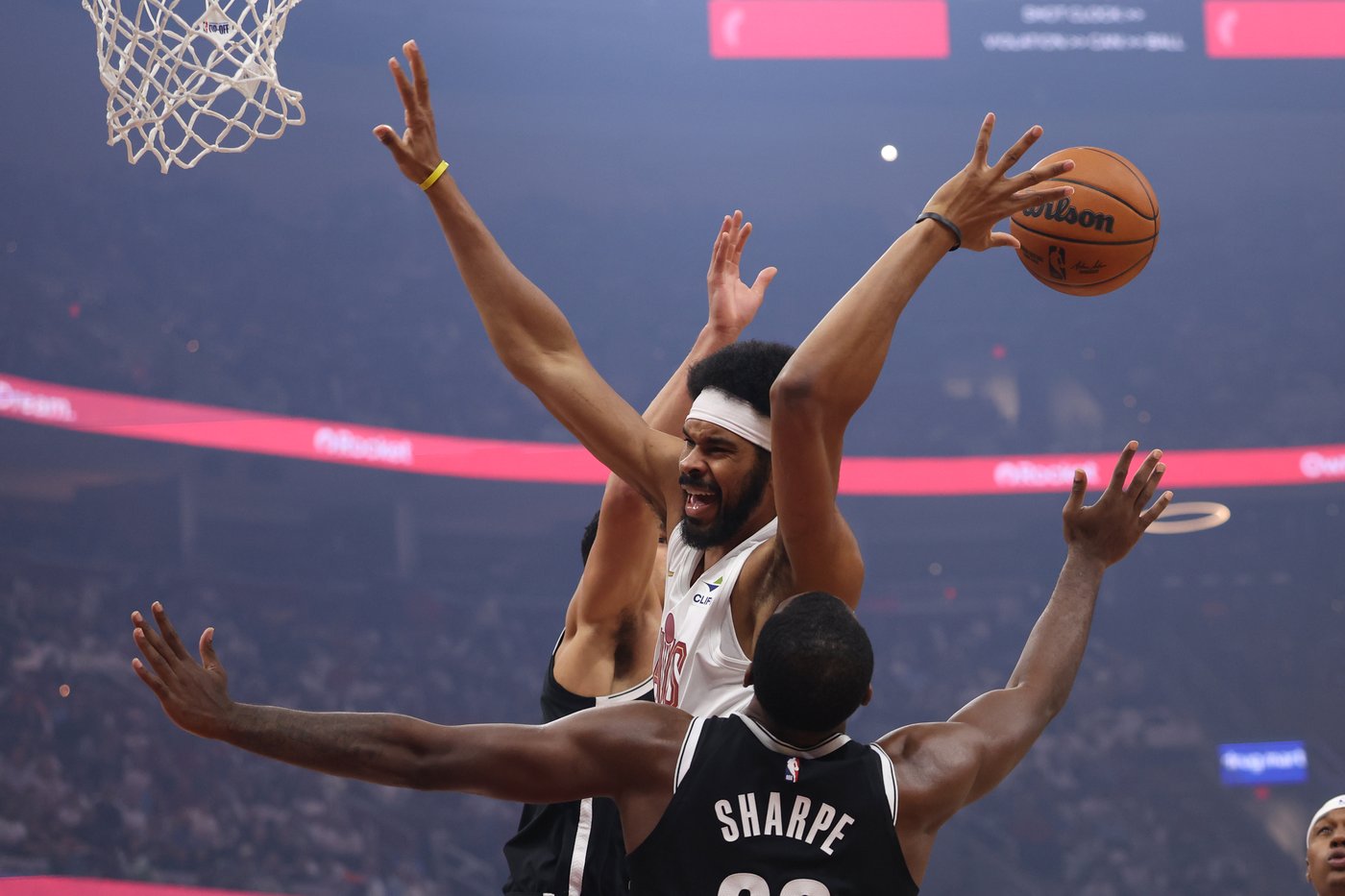 Cavaliers survive a late Nets rally to win home opener 125-121 | iNFOnews.ca Cavaliers survive a late Nets rally to win home opener 125-121 | iNFOnews.ca