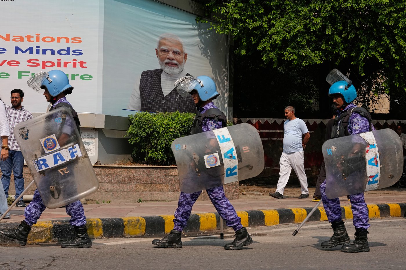 India's opposition parties march to top court as protests over voter lists escalate | iNFOnews.ca