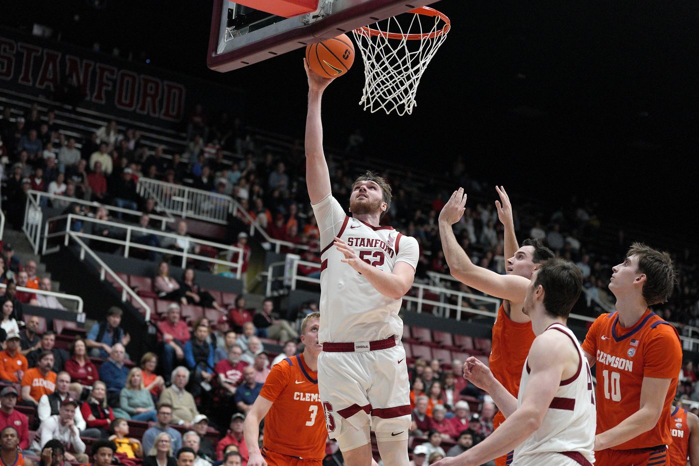 Nick Davidson scores 16 points, grabs seven rebounds as No. 20 Clemson holds off Stanford 66-64 | iNFOnews.ca Nick Davidson scores 16 points, grabs seven rebounds as No. 20 Clemson holds off Stanford 66-64 | iNFOnews.ca