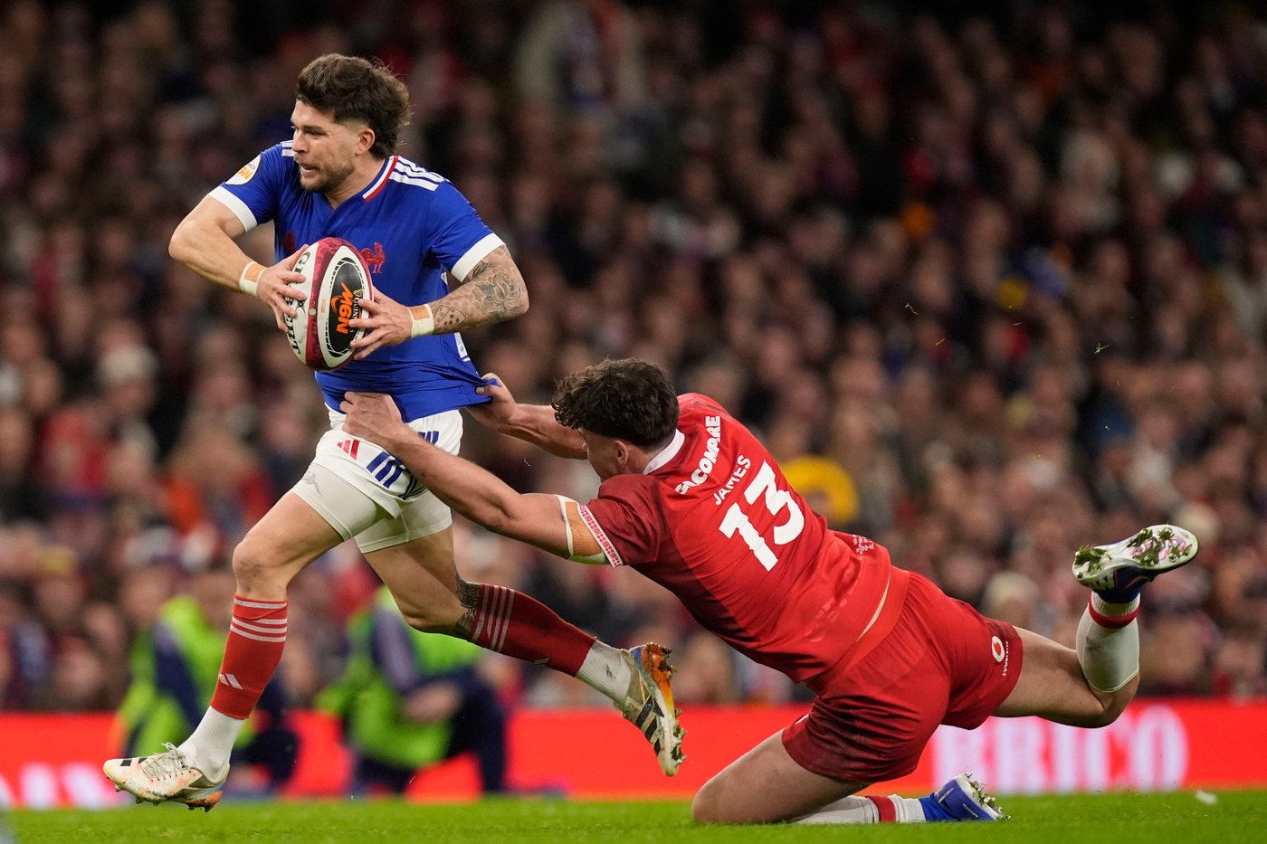 France tears apart Wales with eight tries and is only unbeaten Six Nations team | iNFOnews.ca
