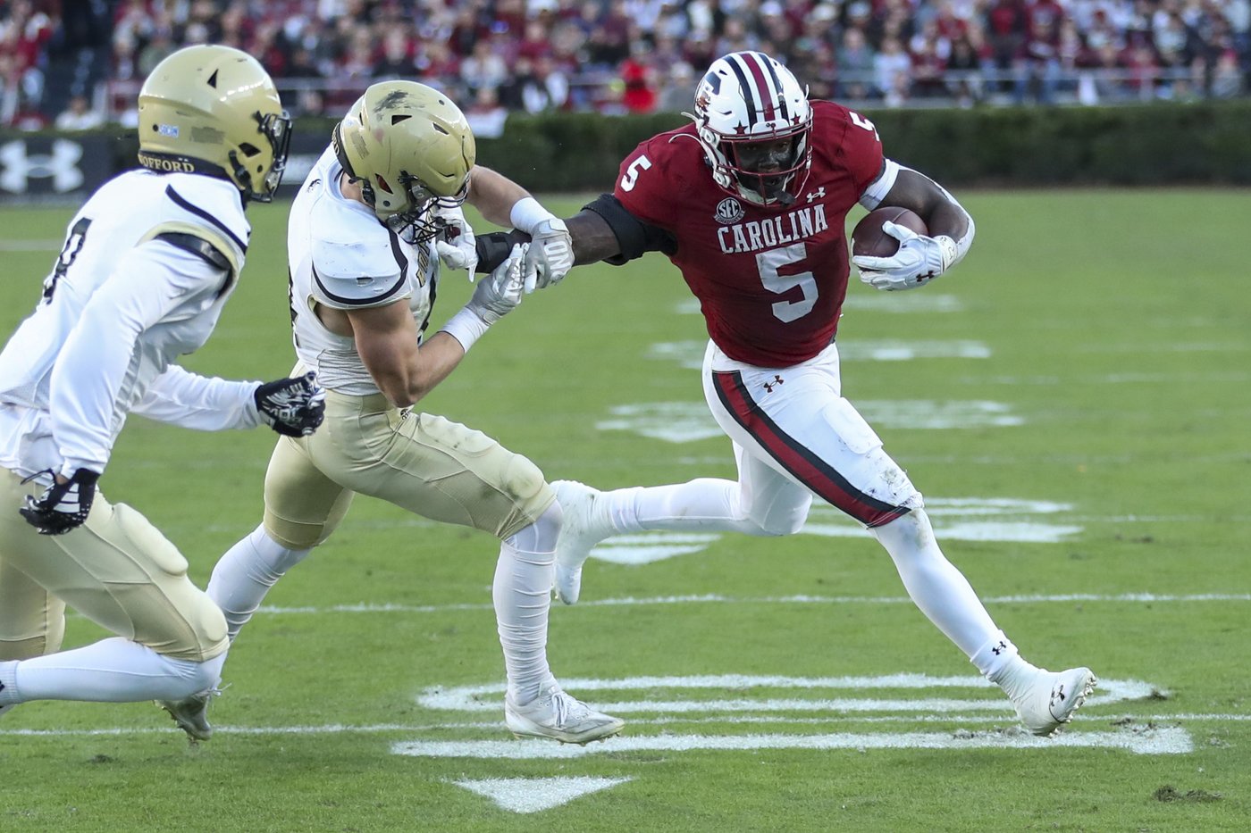 Louisville's Shough, S Carolina's Sanders, Utah State's Larsen win Comeback Player of the Year Award | iNFOnews.ca Louisville's Shough, S Carolina's Sanders, Utah State's Larsen win Comeback Player of the Year Award | iNFOnews.ca