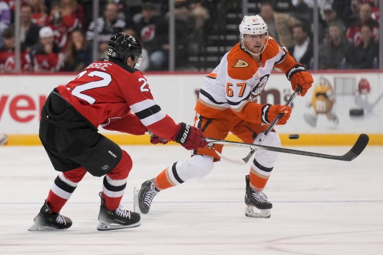 Anaheim Ducks sign D Tristan Luneau to 6-year, $43.2 million extension after just 14 NHL games | iNFOnews.ca