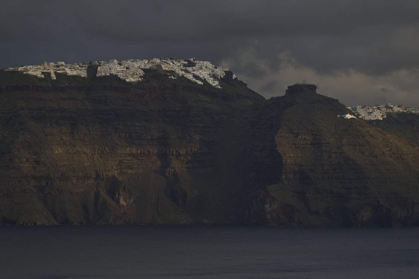 The swarm of earthquakes shaking Santorini prompts Greece to declare an emergency | iNFOnews.ca The swarm of earthquakes shaking Santorini prompts Greece to declare an emergency | iNFOnews.ca