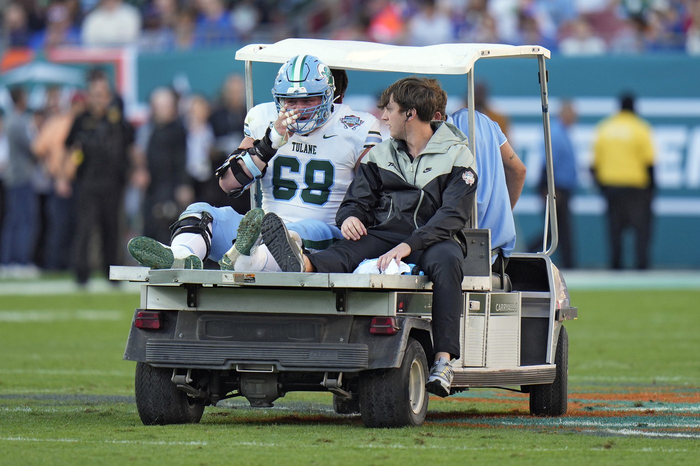 Lagway throws for 305 yards to help Florida trounce Tulane 33-8 in the Gasparilla Bowl | iNFOnews.ca