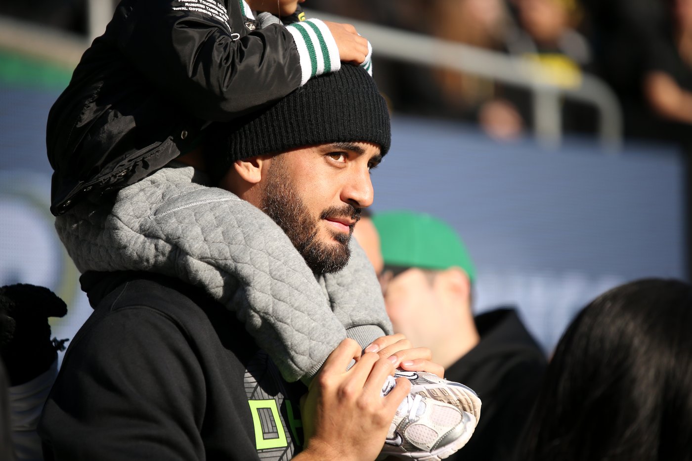 Oregon honors former QB Marcus Mariota during big game against USC | iNFOnews.ca Oregon honors former QB Marcus Mariota during big game against USC | iNFOnews.ca